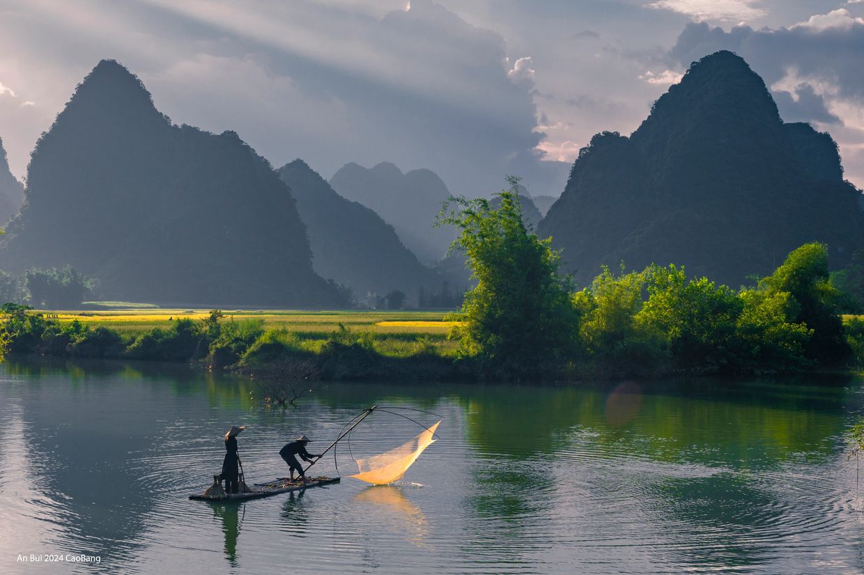 Fishermen in Cao Bang