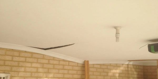 repair fix damaged sagging plaster ceiling. repair fix holes cracks plaster ceiling plaster walls