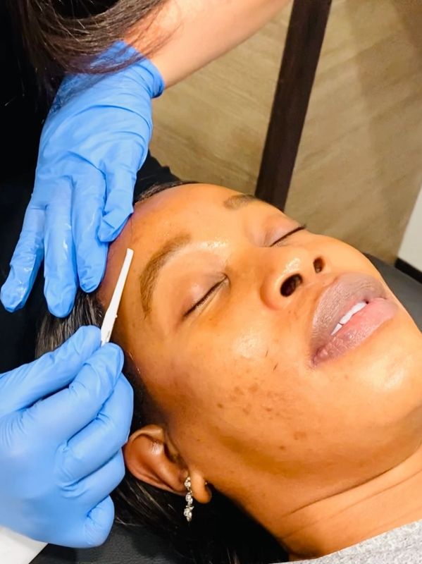 Experience Dermaplaning: Unveil Silky Smooth Skin. Gentle Exfoliation for a Brighter Complexion. 