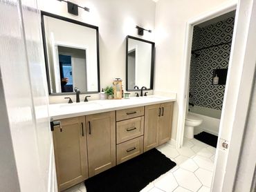 white cozy bathroom