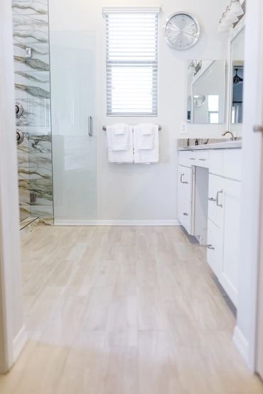 clean and simple bathroom designs