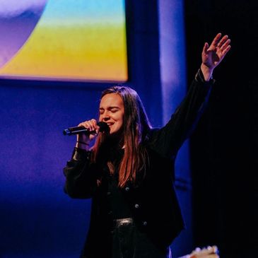 Lexi Kent Singer and Musician