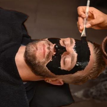 Deep cleanse & detox for smooth skin. Masque noir, soin du visage