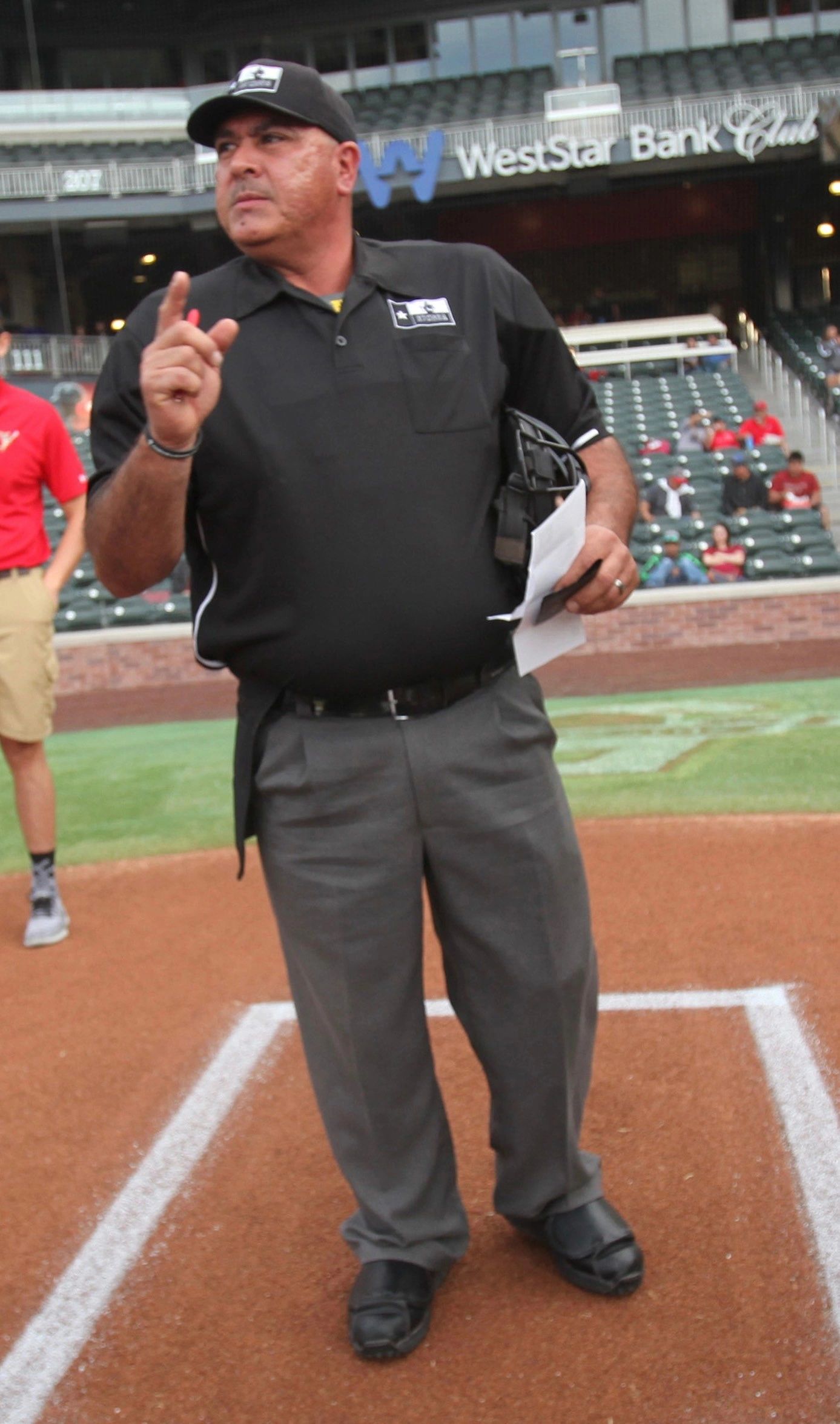 Share more than 75 best umpire pants super hot in.eteachers