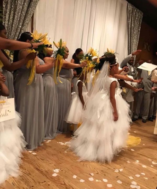 Picture of flower girl and bridesmaids at wedding