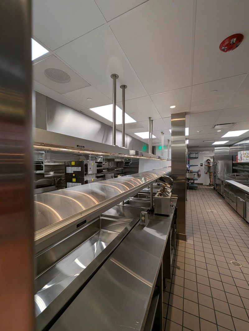 Commercial kitchen