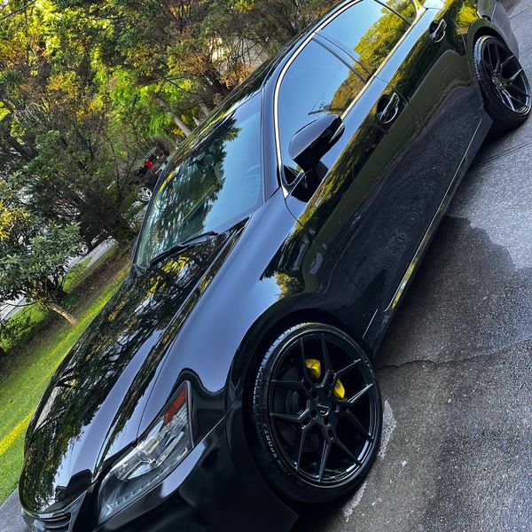 Mobile handwash, exterior detail, and wax. Maintaining a clean car/ truck. 