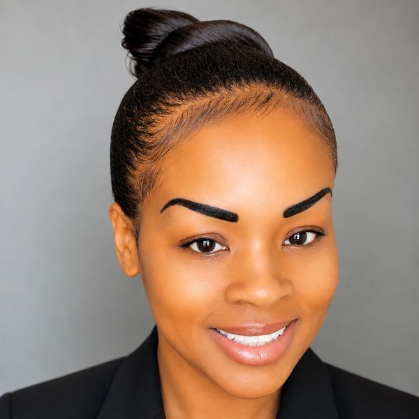 Alieesah Williams, Speaker, Founder of The Sovereign Glow™ and Transformation Guide.