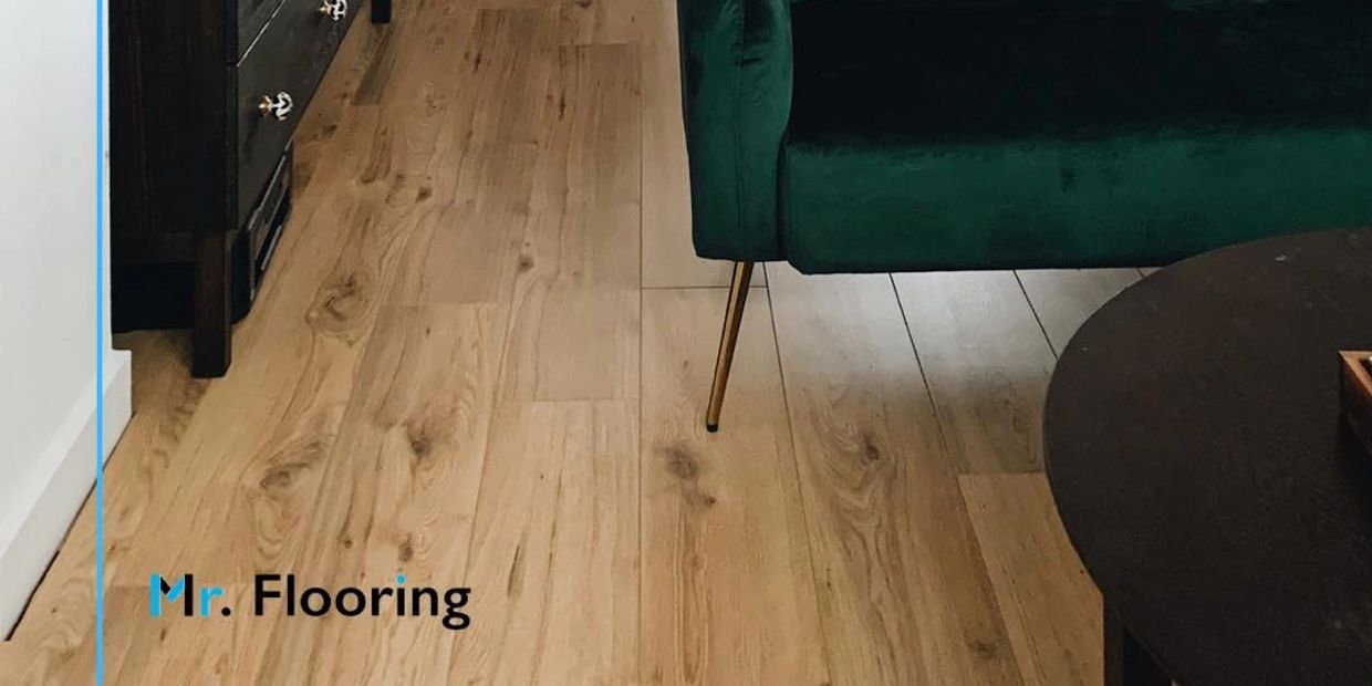 Hardwood flooring on livingroom