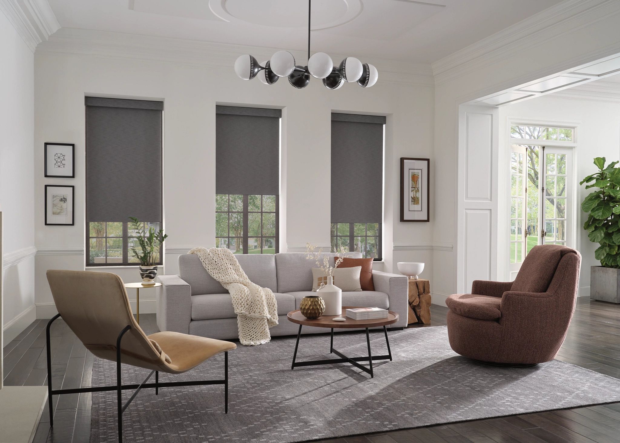 Motorized roller shades with sleek aluminum cassette