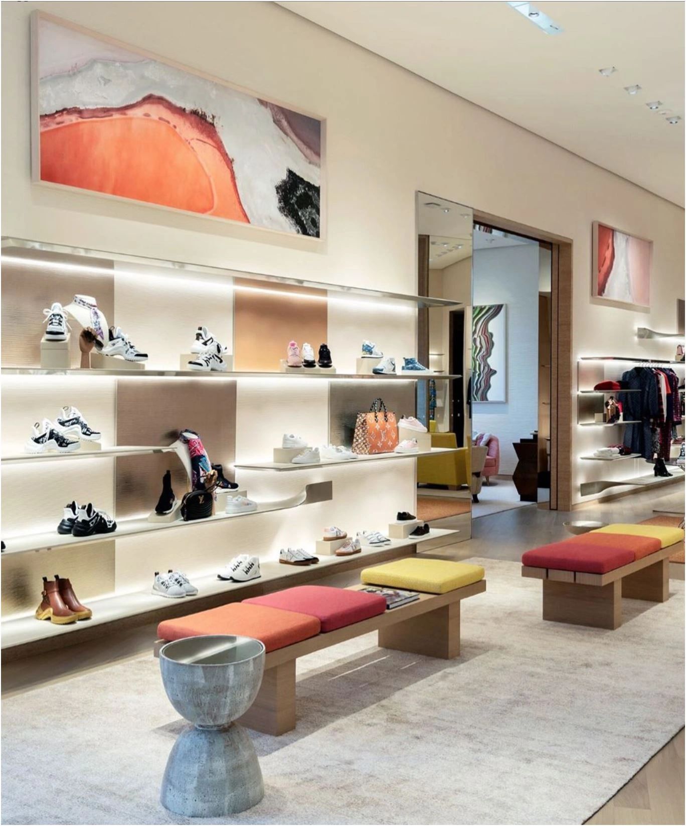 Louis Vuitton and Tiffany & Co shopfronts, King Street, Perth, Western  Australia Stock Photo - Alamy