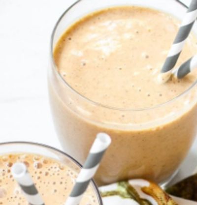Pumpkin smoothie, almond milk, spice, cinnamon, fall smoothie, meal replacement
