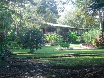 A gorgeous and very large piece of property for sale near the beach in Pavones