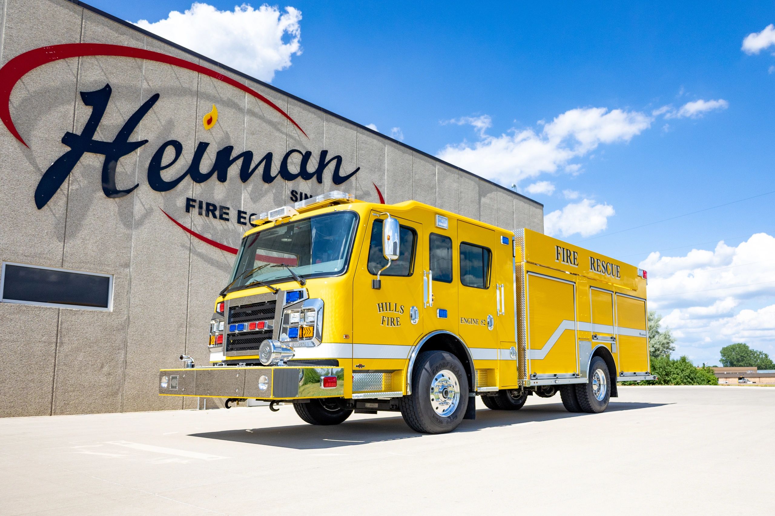 Hills, IA Fire Dept. Rosenbauer Pumper