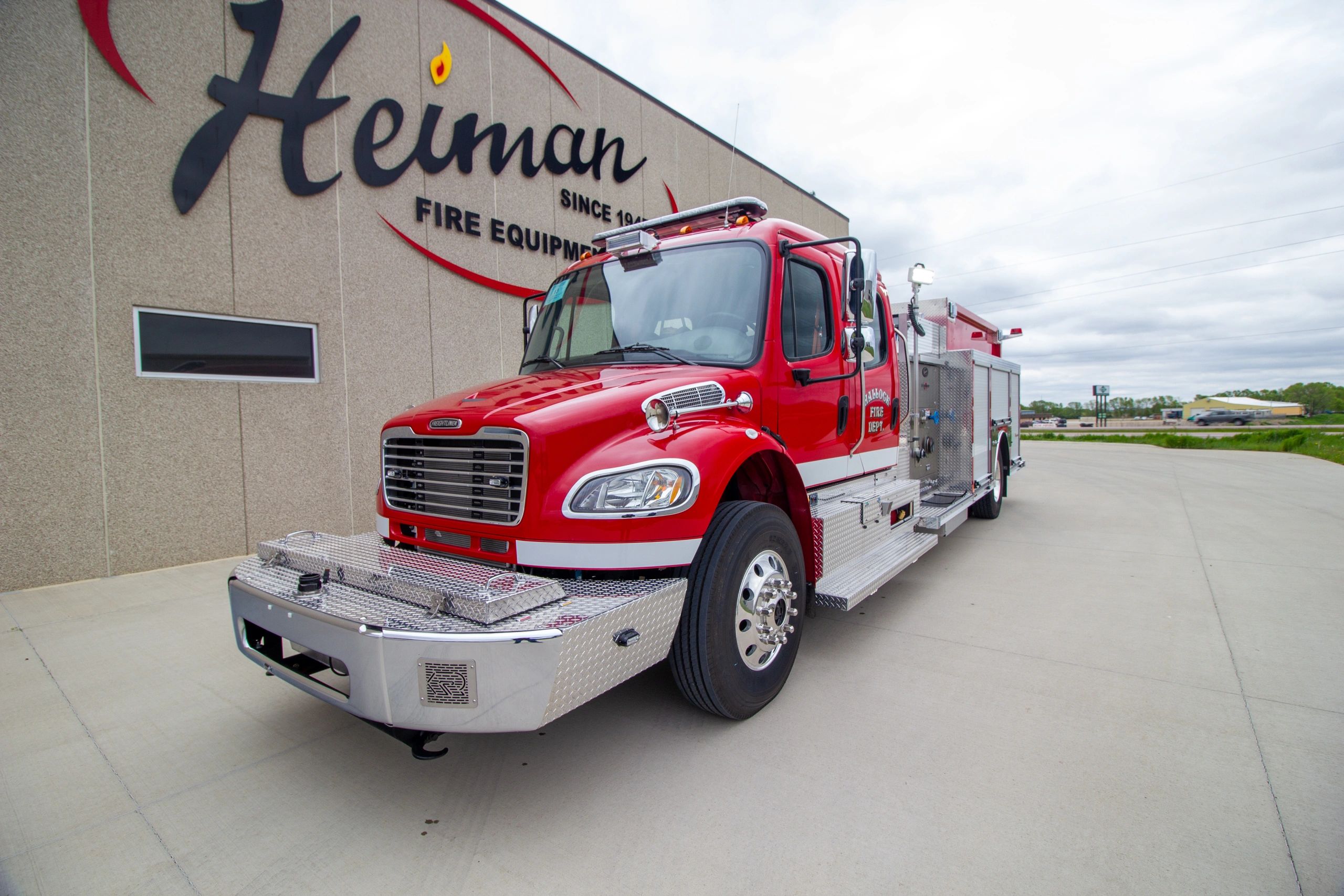 Hallock, MN Fire Dept. Rosenbauer Tanker