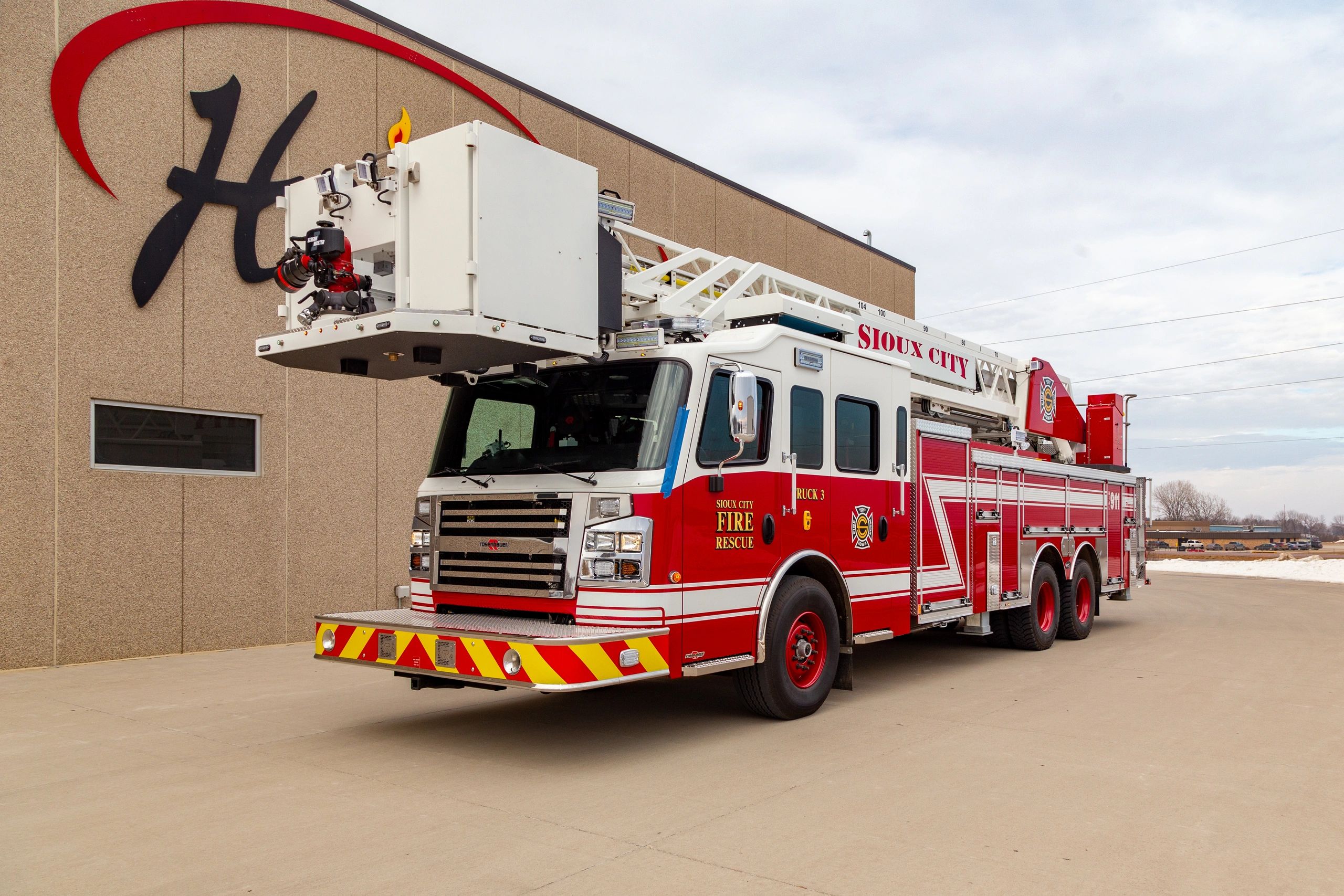 Sioux City, IA Fire Dept. Rosenbauer Aerial