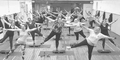 step, aerobics, aerobics 80's, fitness 80's, group fitness class, step aerobics 