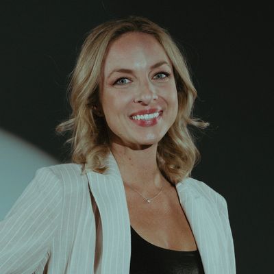 headshot of female trainer