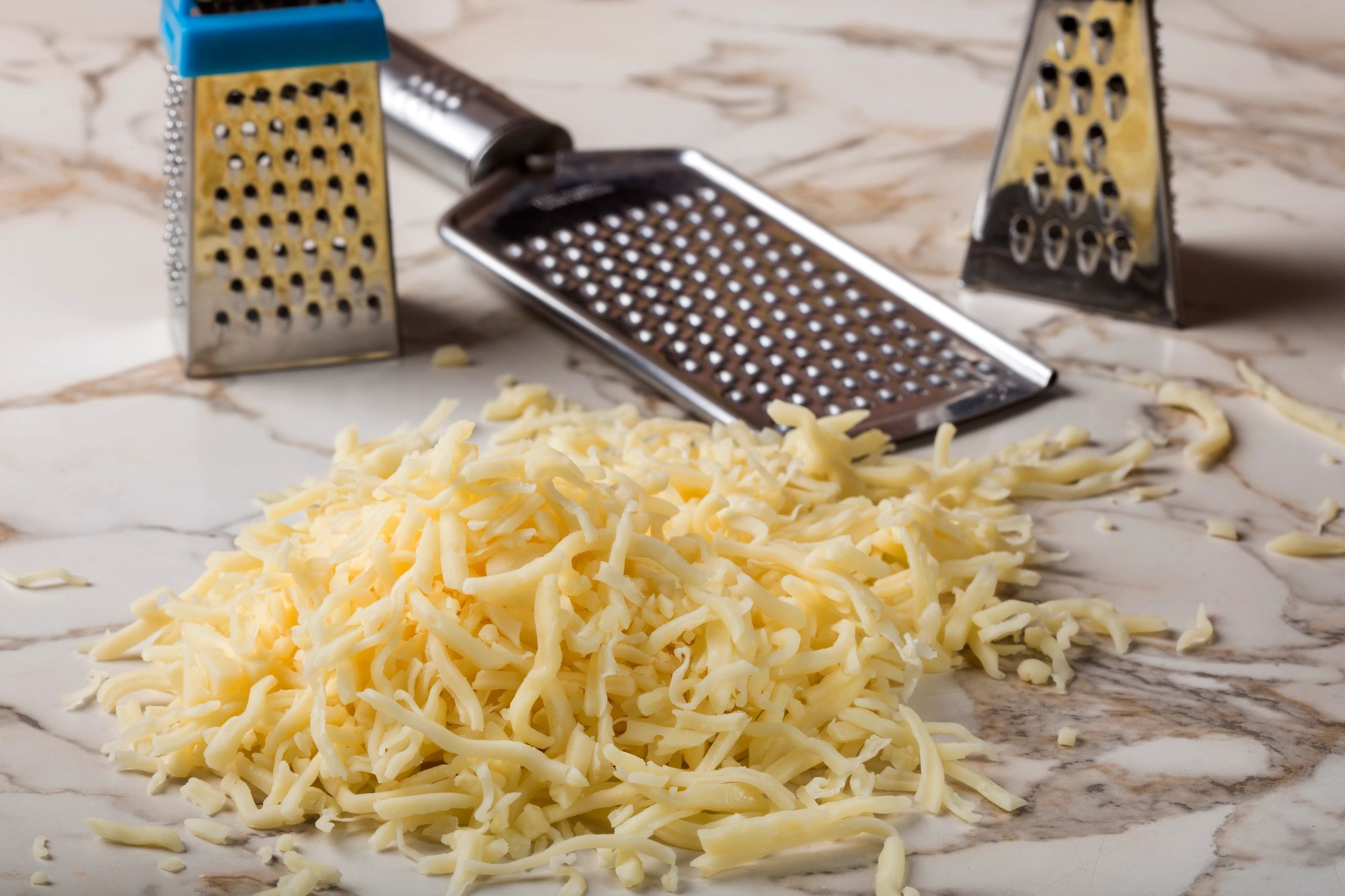5 Benefits of Buying Shredded Mozzarella Cheese in Bulk