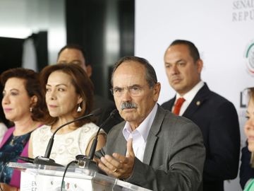 Senador Gustavo Madero da postura del PAN en el Senado sobre la Reforma Educativa