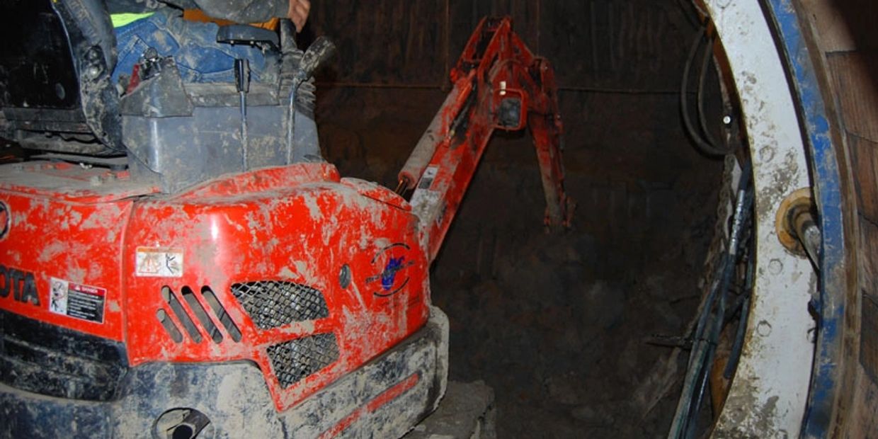 Auger in Tunnel