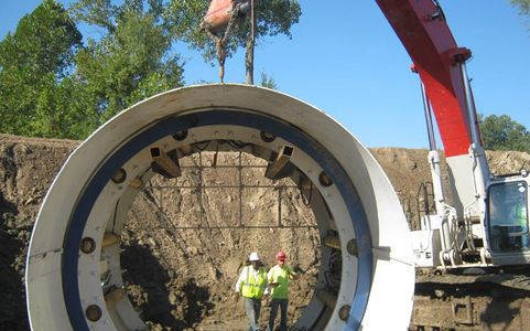 Tunnel Shield and Crane