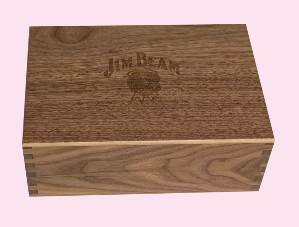 Jim Beam, Maple wood box with an engraved logo and dovetail corners.