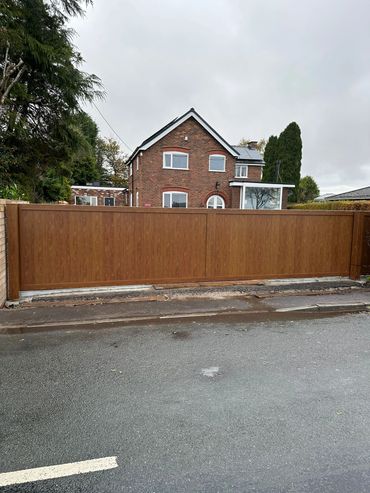 Electric gate installed in Llandudno