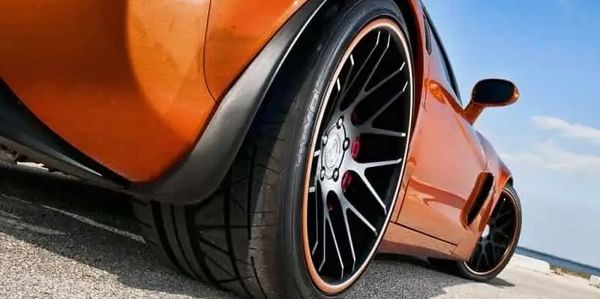 Difference Between Low Profile Tires & Regular Tires