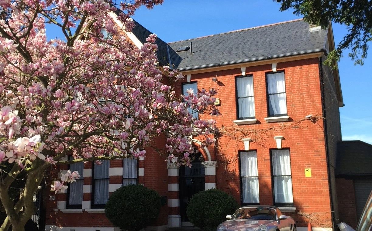 The Croft Group House - Holiday Accommodation, London Group Stay ...