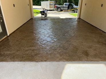 Monterrey Ashlar Stamp with Mohave base and Walnut accent colors.