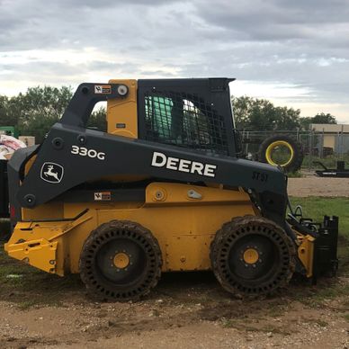 Attachements: Grapple Bucket, Pallet Forks, Rock Bucket, Shredder, Tree Sheer