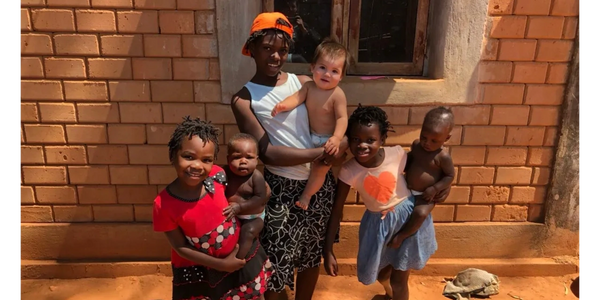 Adopted African children, Andrew and Ashlee's kids. 5 black and 1 white