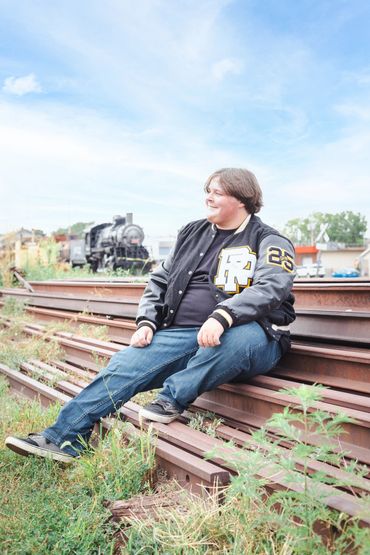 Senior Boy Photo Shoot - Raypec Grad - Senior Photography in Raymore and Belto