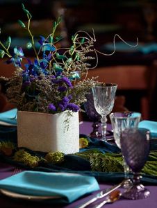 table, linens, decor, 