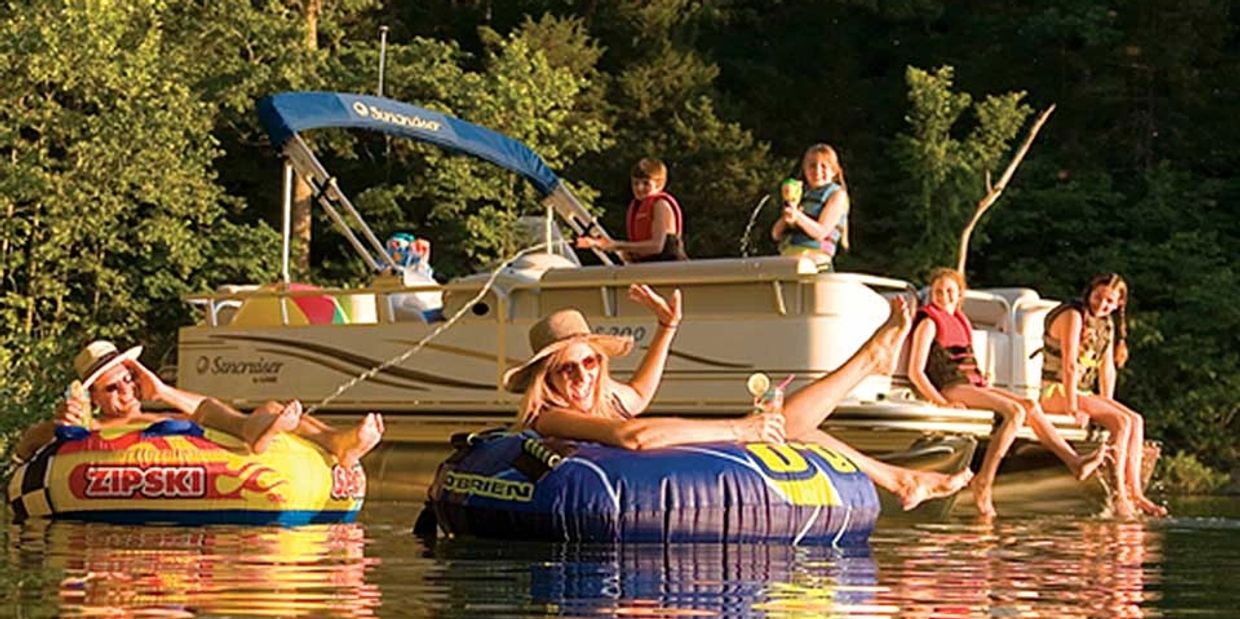 enjoy the water with friends and family on our pontoon rental boats