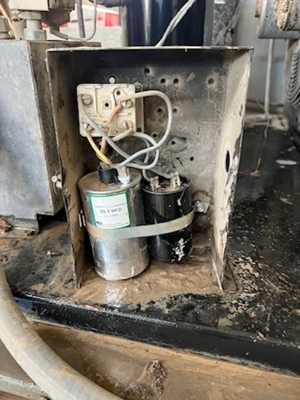 Run & Start Capacitor replacement by 24/7 Service Techs Heating & Cooling, Del Rio, Texas