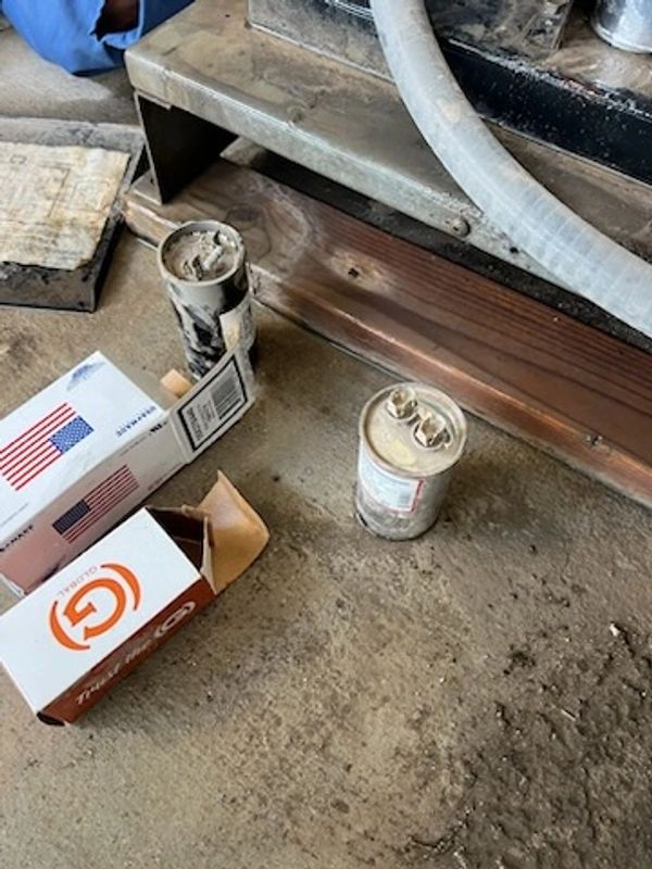 Run & Start Capacitor replacement by 24/7 Service Techs Heating & Cooling, Del Rio, Texas