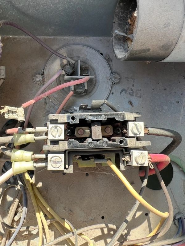 Run & Start Capacitor replacement by 24/7 Service Techs Heating & Cooling, Del Rio, Texas