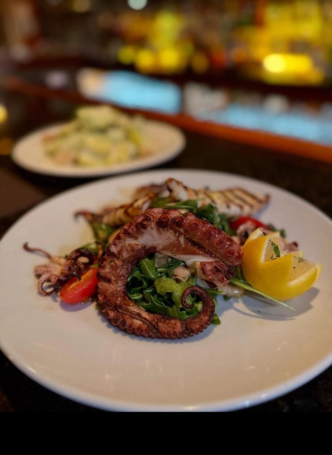 Ponte Vecchio Restaurant restaurant logo - View nutrition facts, calories, and macros for menu items at 435 Newbury St Danvers, MA 01923