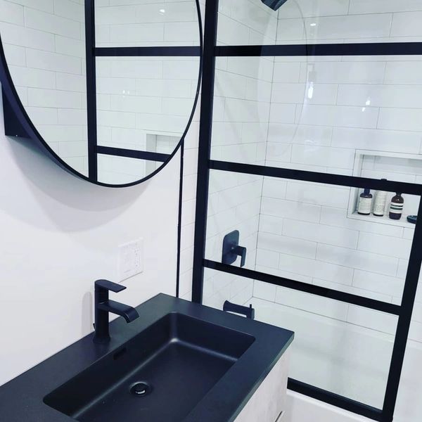 From paint to tile to grout, we focus on all the small details to help bring a washroom to life.