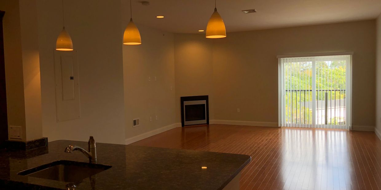 Luxury Apartments in Salem North River Apartments