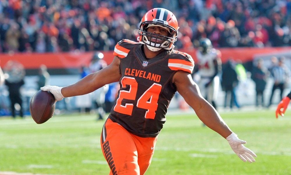 Cleveland Browns Nick Chubb leaps line, dominates Panthers