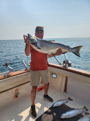 Port Washington, Wisconsin
Port Washington, WI
Salmon Trout Fishing
Charter
Cdcharters
Lake Michigan