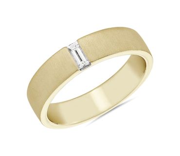 0.08 carats
7grams
VVS-F: Rs.40,000/-
VS-GH: Rs.37,600/-