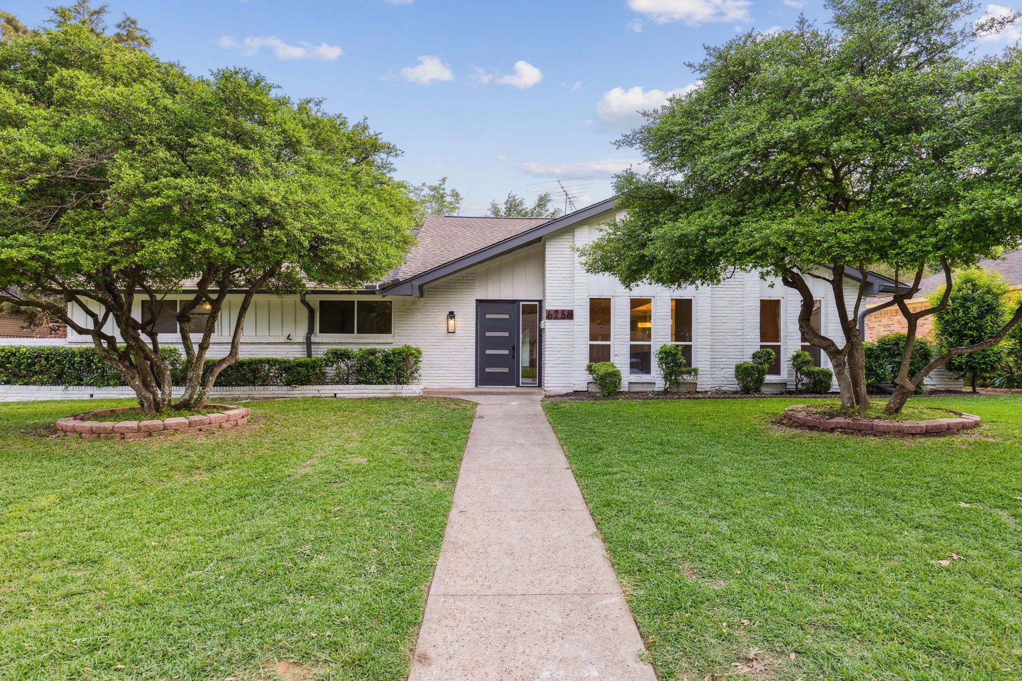 Chesley, Dallas, TX