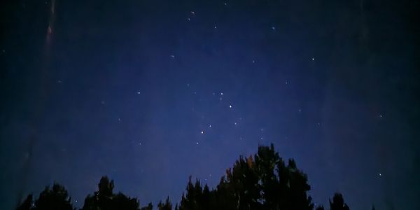 arizona night sky at bubble cottages show low