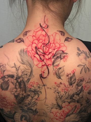 Fu Dog tattoo on back with peonies fine line style tattoo Asian black and red ink tattooed girl 
