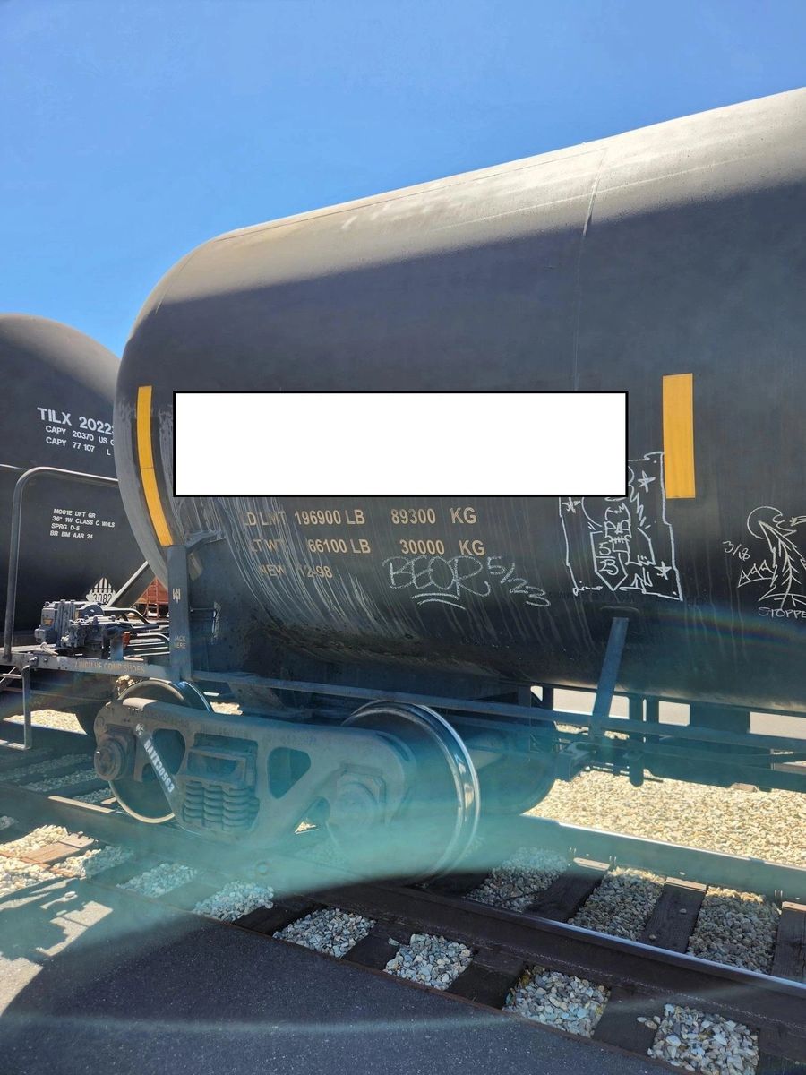 7 DOT 111A OIL RAIL TANK CARS INTERCHANGABLE 30000 GAL 263 CARS