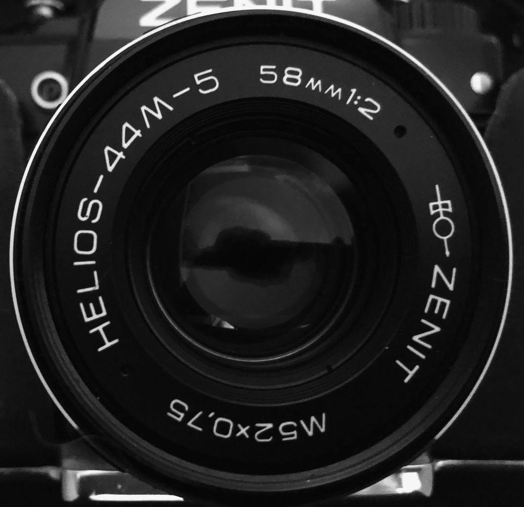 Photo Expert London photographer's camera and lens
